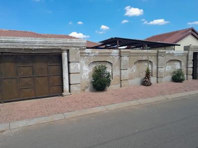 House For Rent in Protea Glen Ext, Soweto
