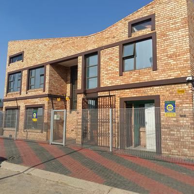 Apartment / Flat For Sale in Pimville Zone 3, Soweto