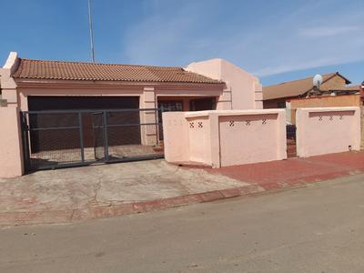 House For Sale in Protea North, Soweto