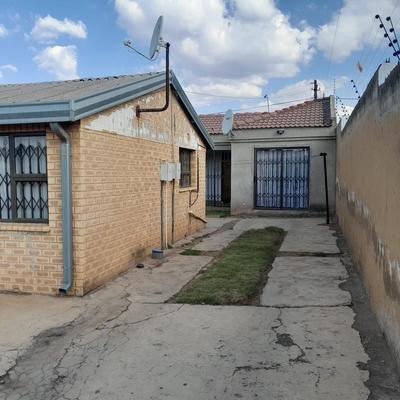 House For Rent in Naledi, Soweto
